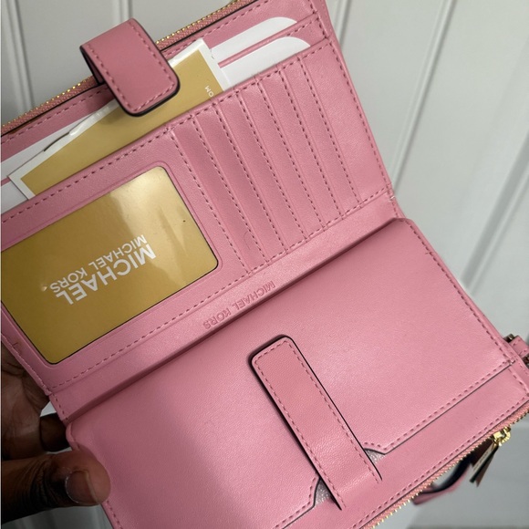 New Micheal Kors Shoes & Wallet Set . - Picture 8 of 9